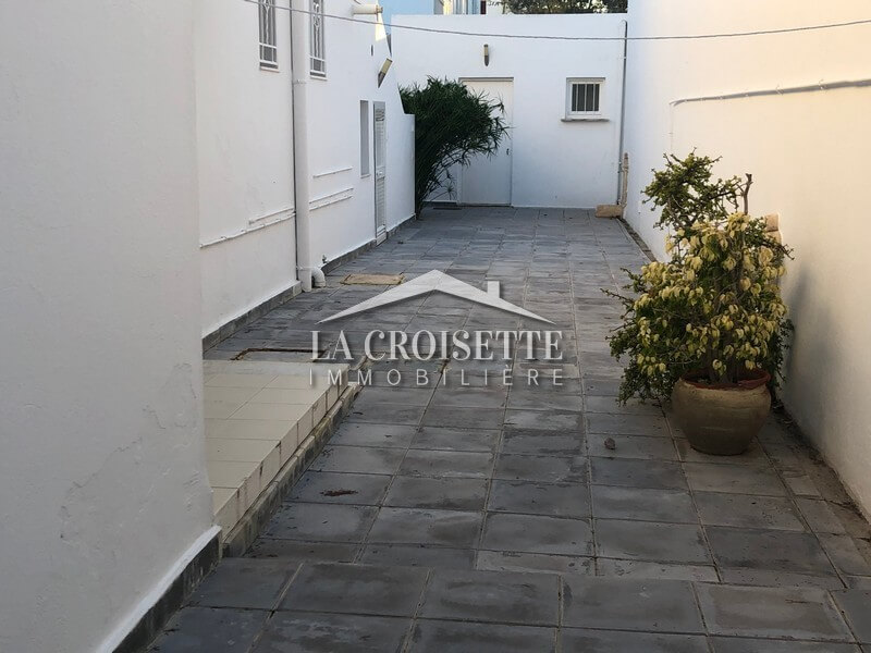 Une villa S+3 avec piscine à Carthage 